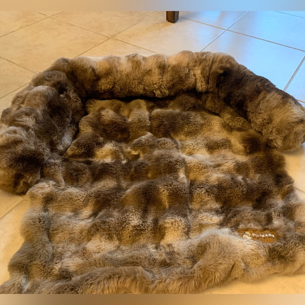 Brown Faux Fur Pet Bed